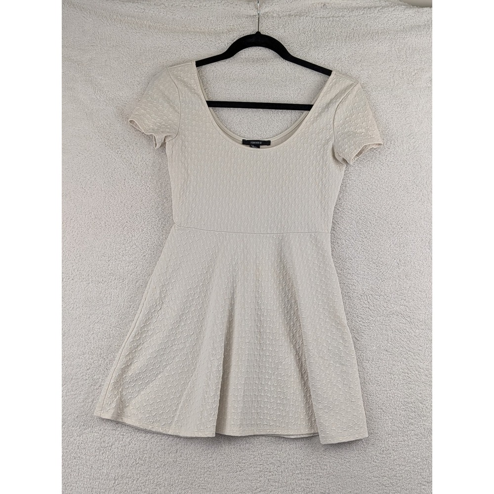 Forever 21 Womens Cream Textured Skater Dress Short Sleeve Scoop Neck Size S